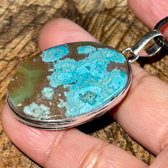 Crazy Lace Agate Crystal Pendant 2” - Picture 7 of 13